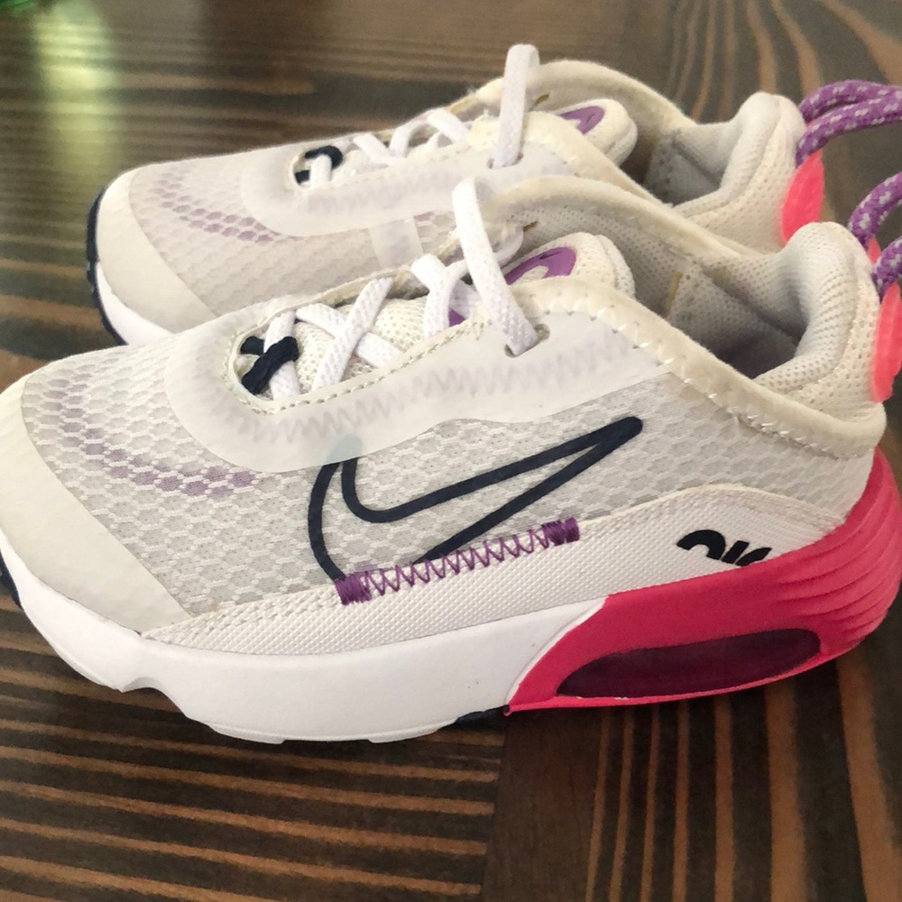 Toddler Size 6 Nikes